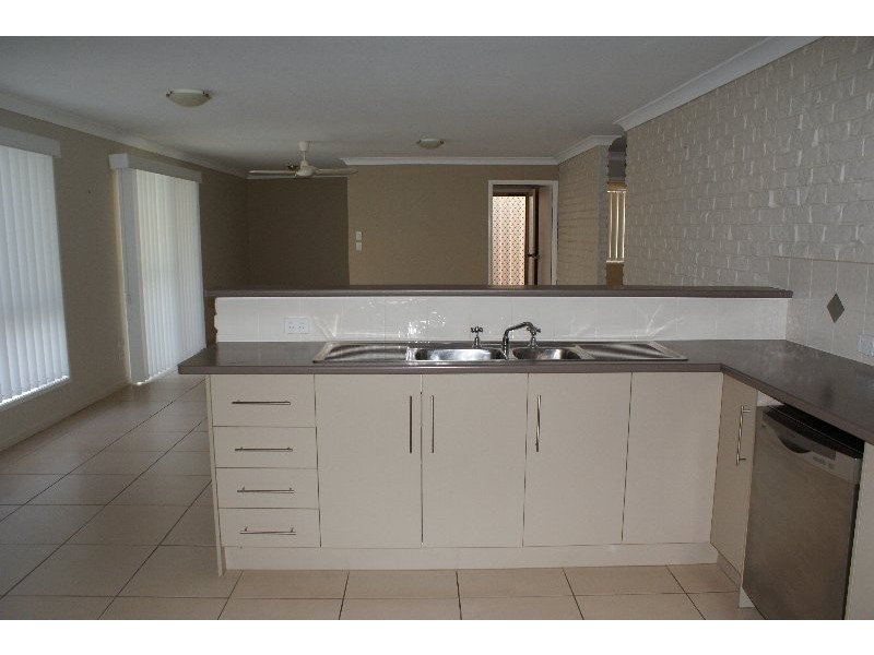 10 Fairway Drive, Bargara QLD 4670