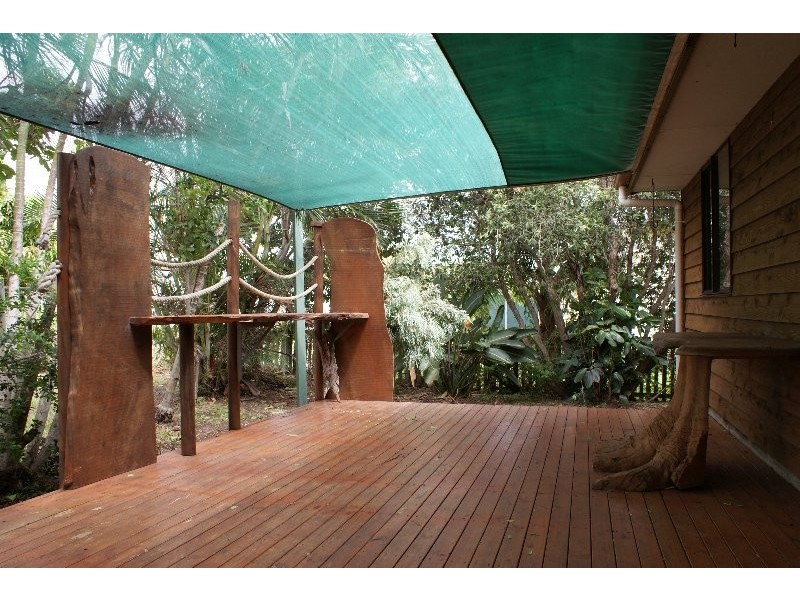 2 McGowan Street, Burnett Heads QLD 4670