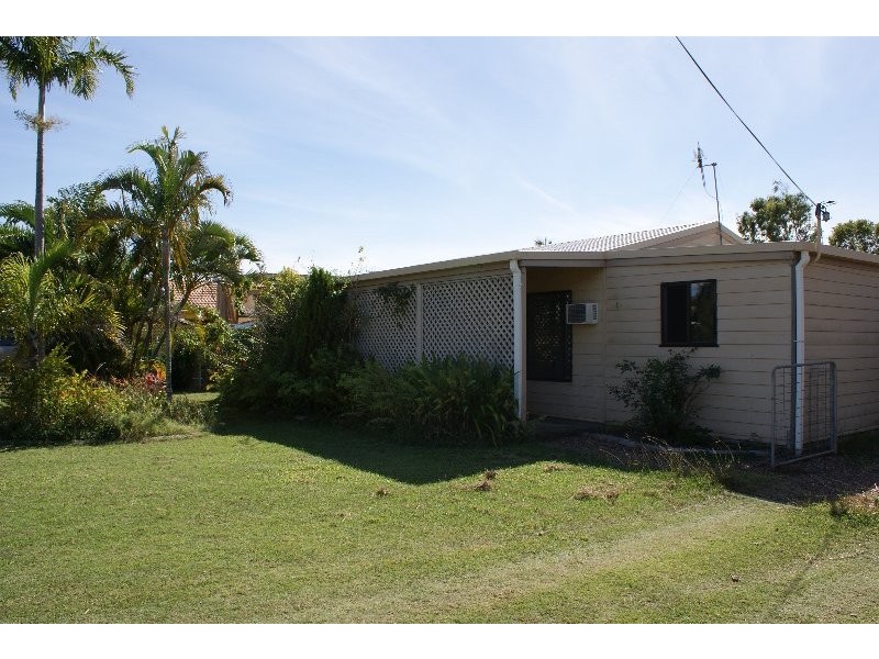 59 Kinch St, Burnett Heads QLD 4670