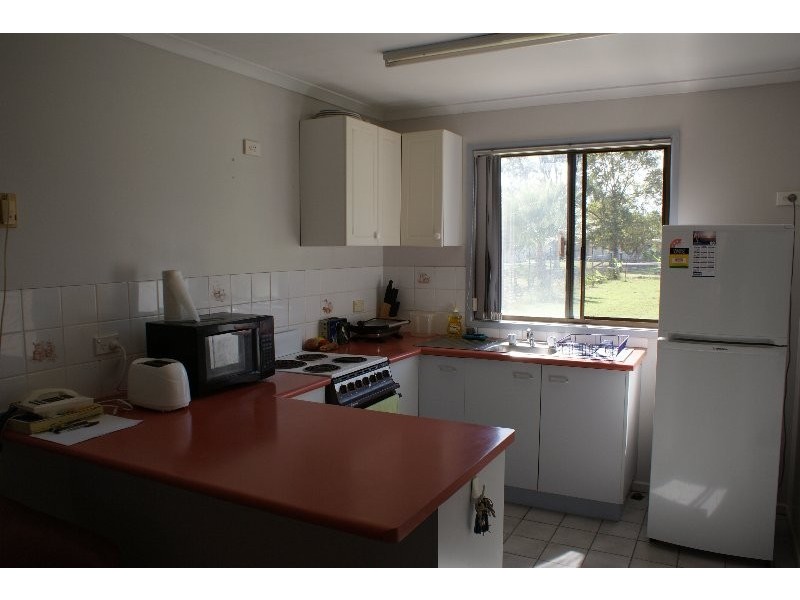 59 Kinch St, Burnett Heads QLD 4670