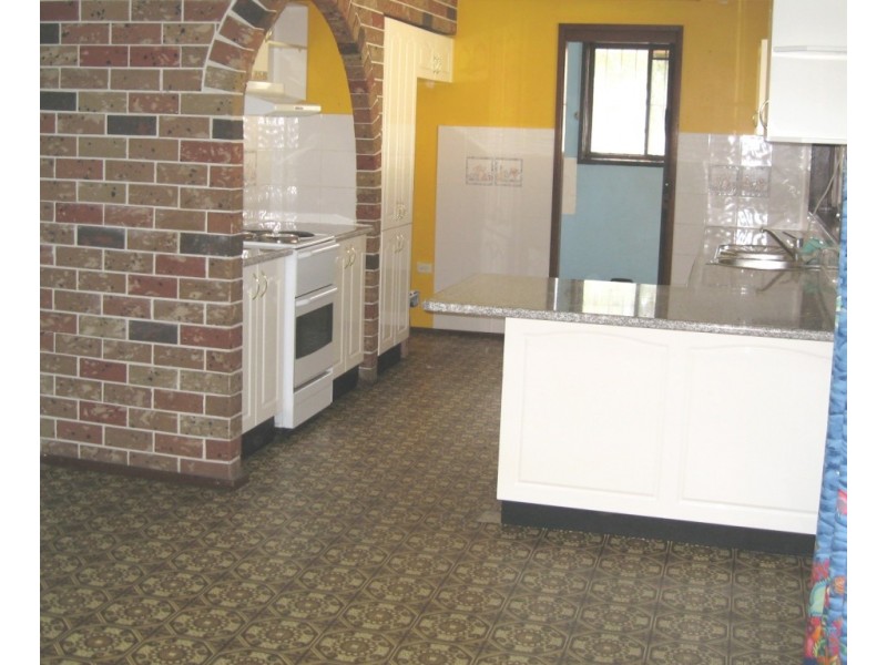 32 Humphries Road, Wakeley NSW 2176