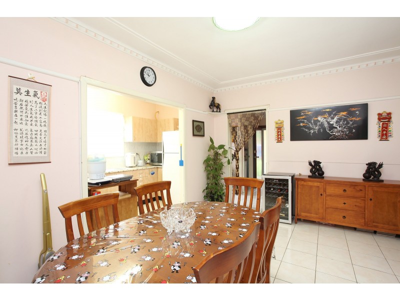 19 Chatsworth Street, Fairfield NSW 2165