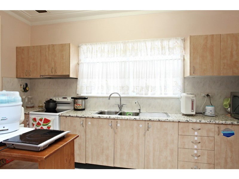 19 Chatsworth Street, Fairfield NSW 2165