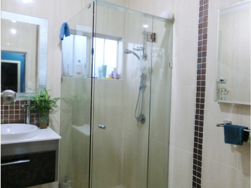 9 Koorinda Avenue, Villawood NSW 2163