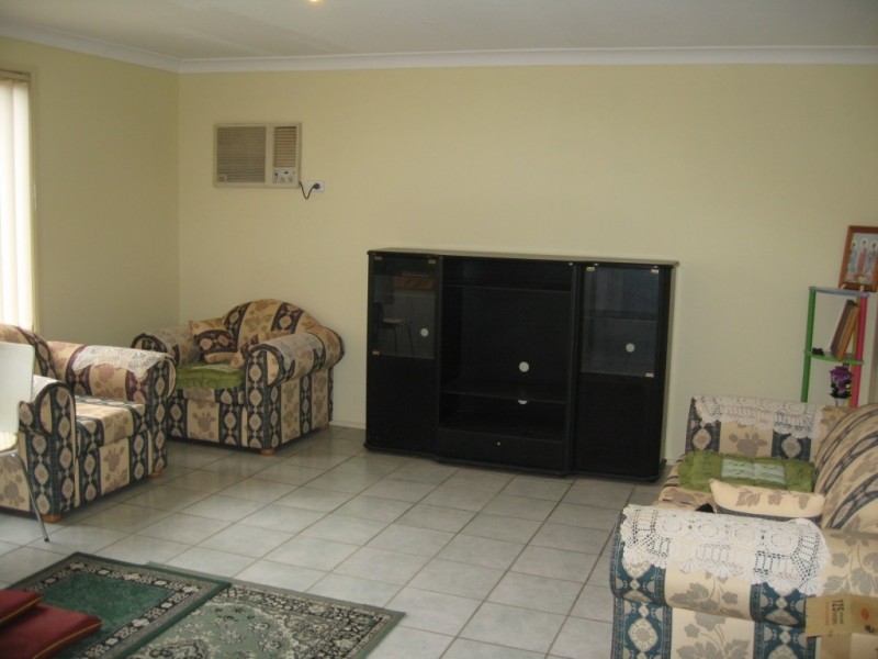 Fairfield West NSW 2165