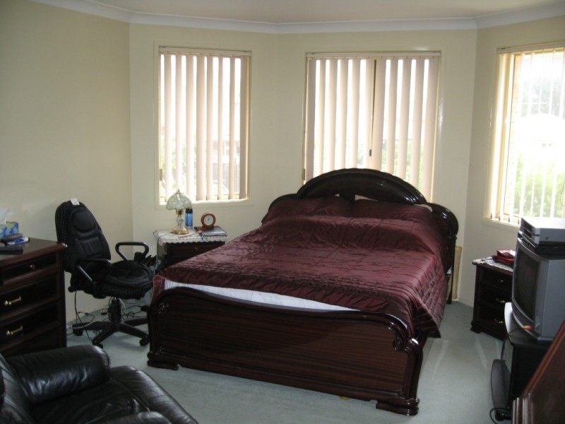 Fairfield West NSW 2165