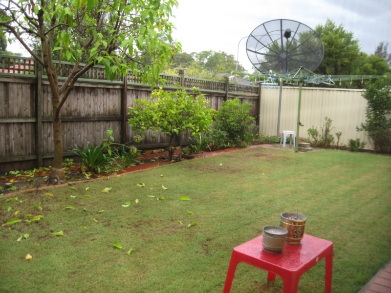 Fairfield West NSW 2165