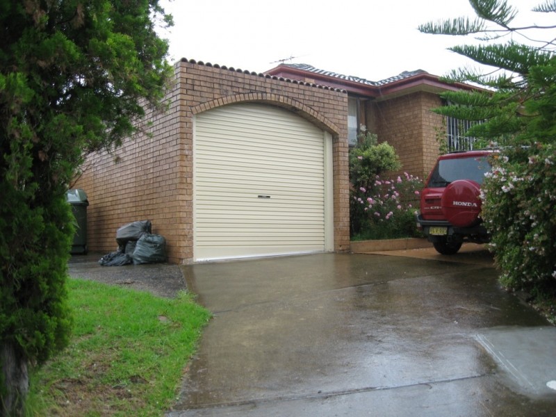 Edensor Park NSW 2176