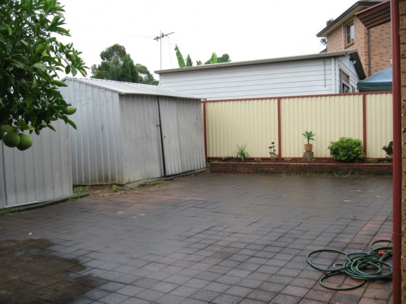 Edensor Park NSW 2176