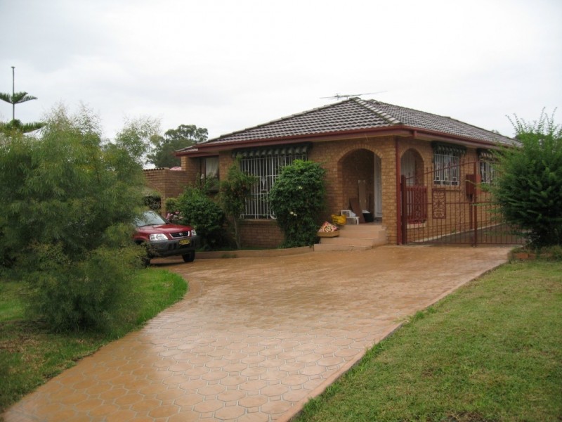 Edensor Park NSW 2176