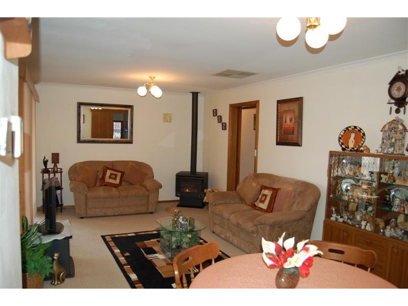 1 Lawson Road, Happy Valley SA 5159