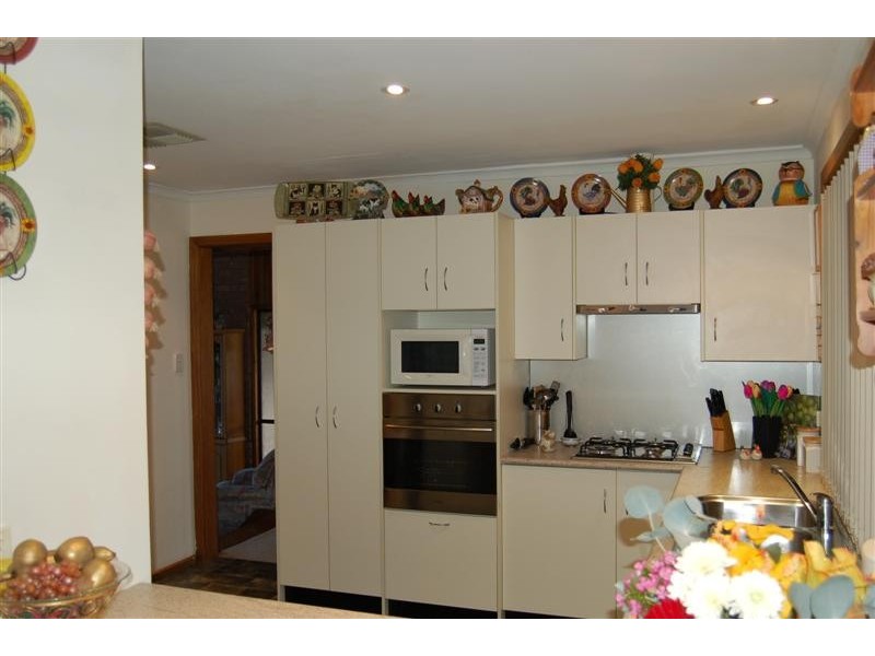 1 Lawson Road, Happy Valley SA 5159