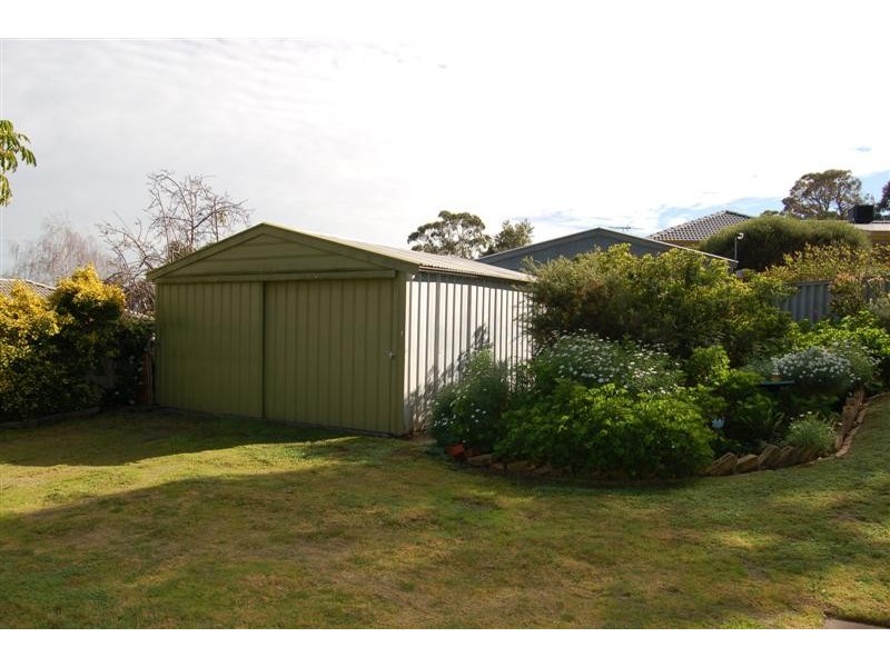 1 Lawson Road, Happy Valley SA 5159