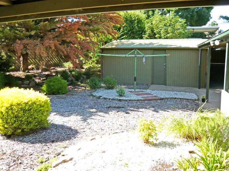 5 Newport Cresent, Aberfoyle Park SA 5159