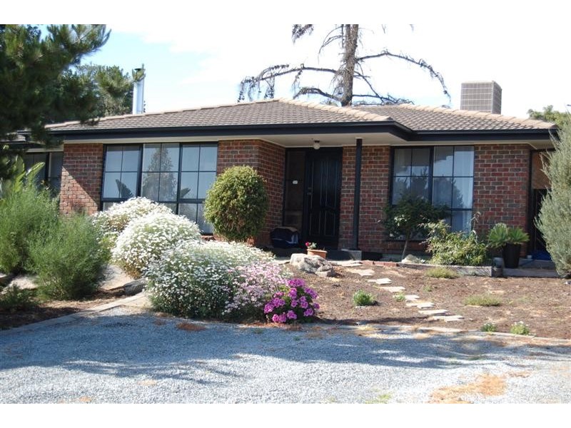 2 Walters Cresent, Aberfoyle Park SA 5159