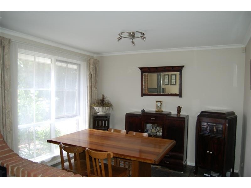 2 Walters Cresent, Aberfoyle Park SA 5159