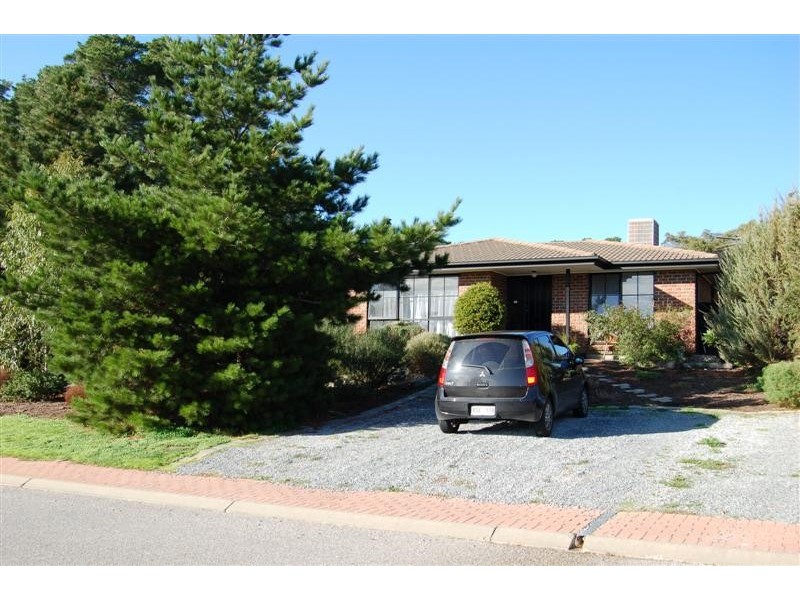 2 Walters Cresent, Aberfoyle Park SA 5159