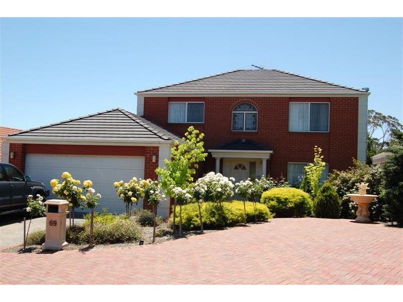 69 Greenfield Rise, Aberfoyle Park SA 5159