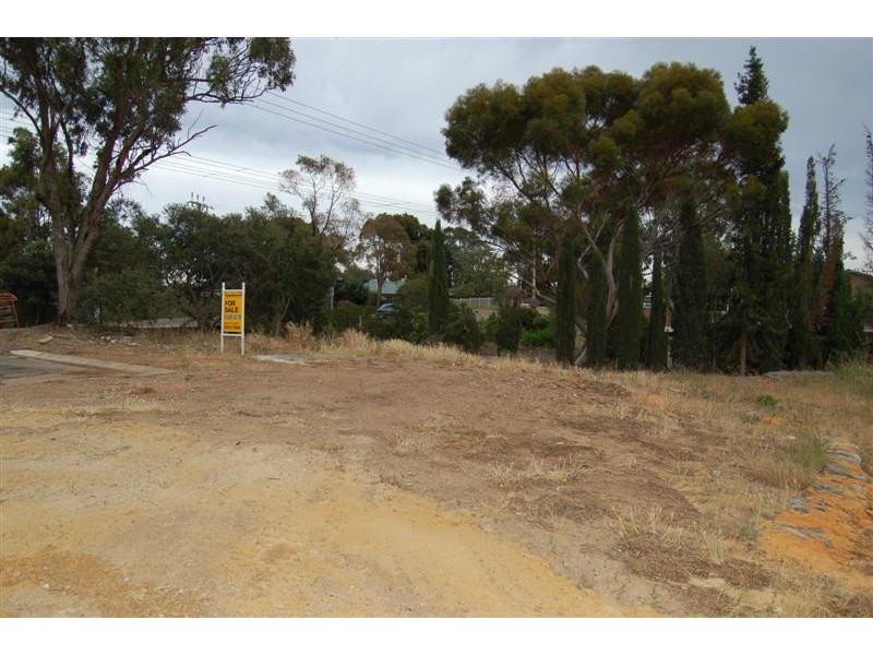 223 Black Road, Flagstaff Hill SA 5159