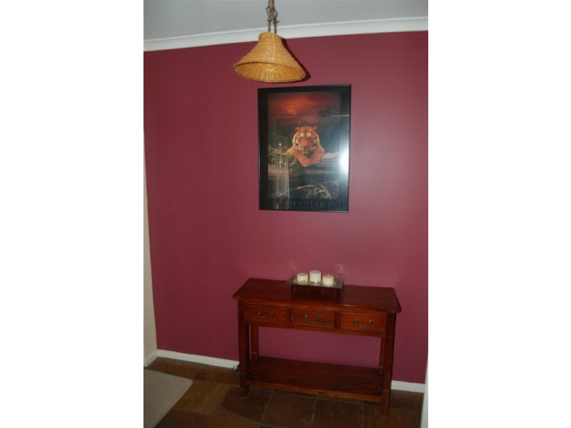 6 Jordan Ave, Happy Valley SA 5159