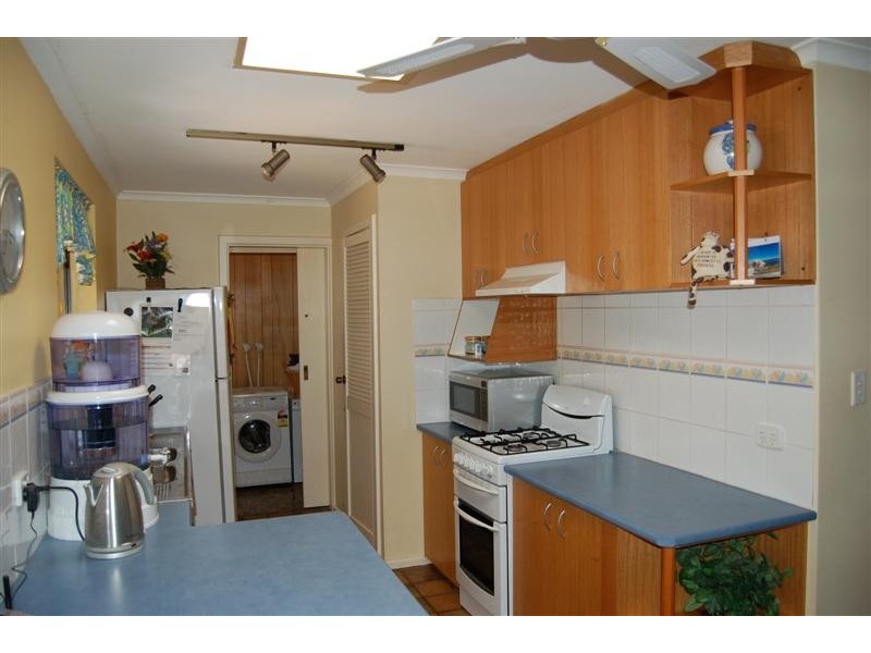 6 Jordan Ave, Happy Valley SA 5159