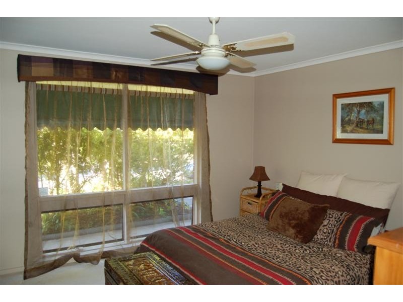 6 Jordan Ave, Happy Valley SA 5159