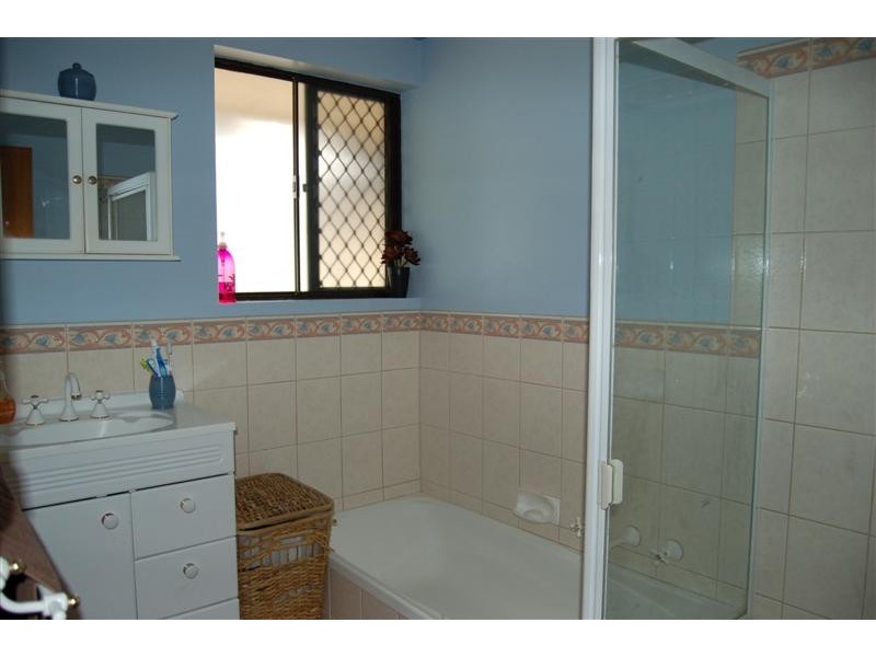 6 Jordan Ave, Happy Valley SA 5159