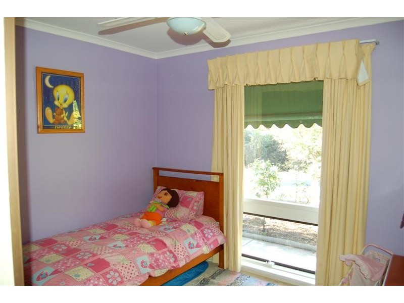 6 Jordan Ave, Happy Valley SA 5159