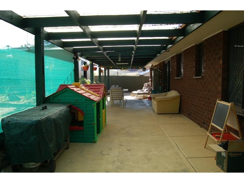 6 Jordan Ave, Happy Valley SA 5159