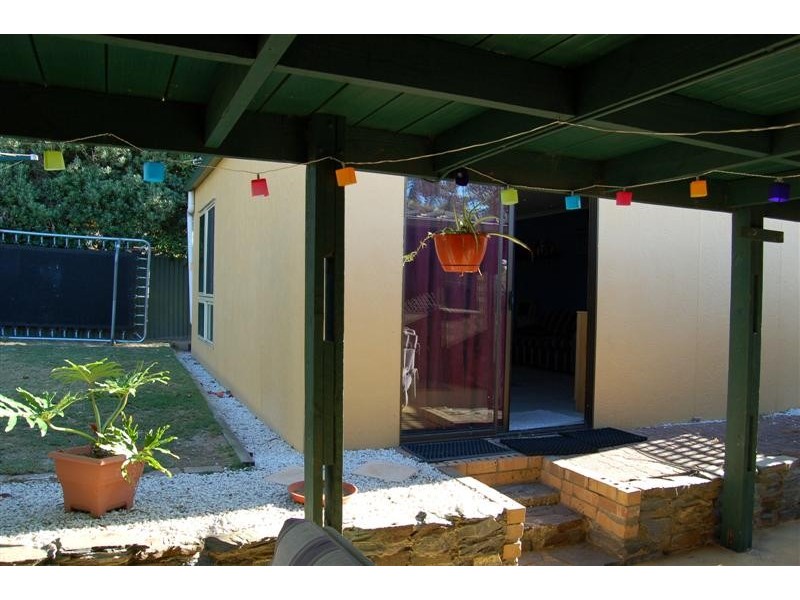 6 Jordan Ave, Happy Valley SA 5159