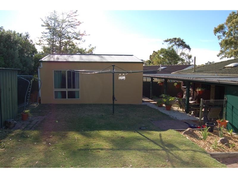 6 Jordan Ave, Happy Valley SA 5159