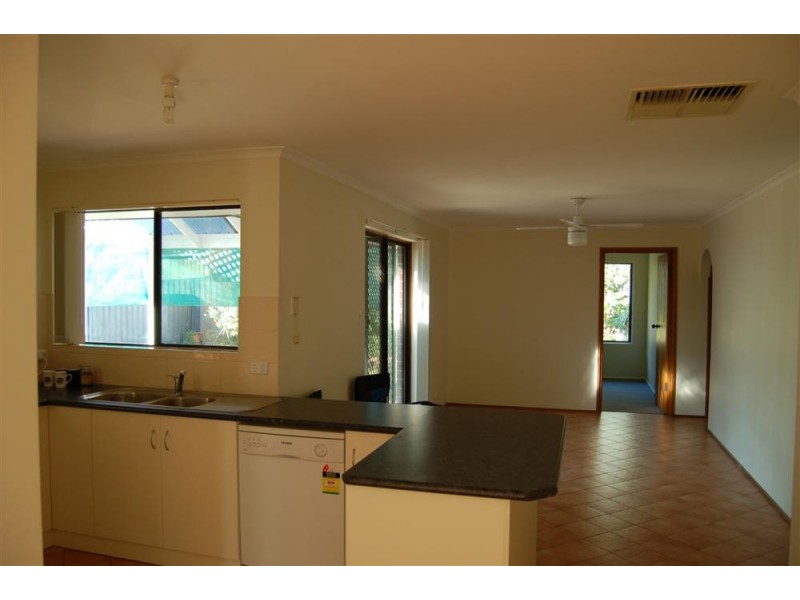 16 Andrew Court, Aberfoyle Park SA 5159