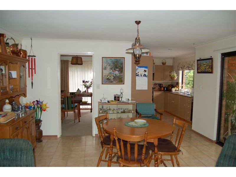 21 Daveys Road, Flagstaff Hill SA 5159