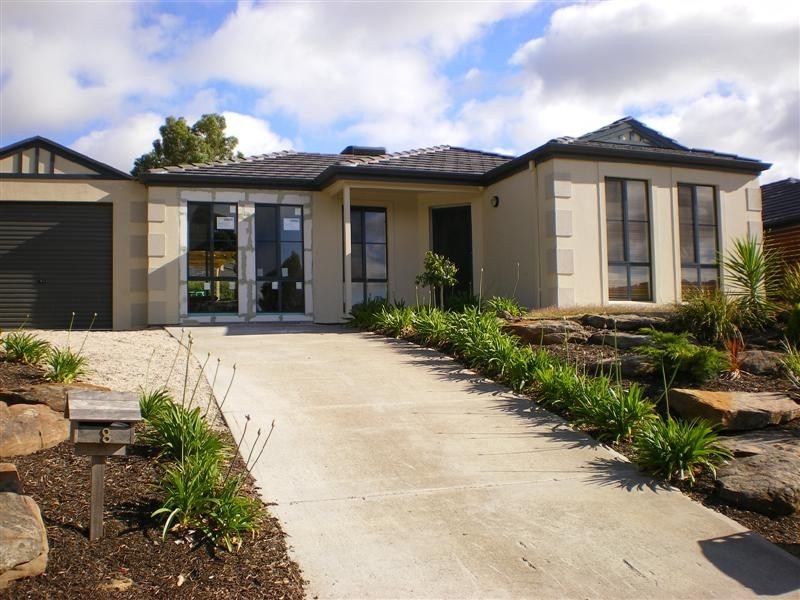 8 Cher Court, Aberfoyle Park SA 5159