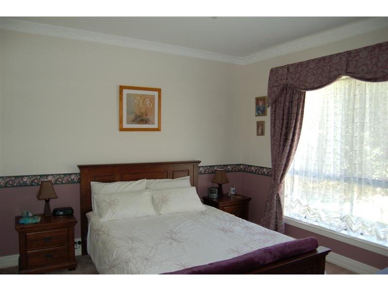 11 Mulberry Grove, Aberfoyle Park SA 5159