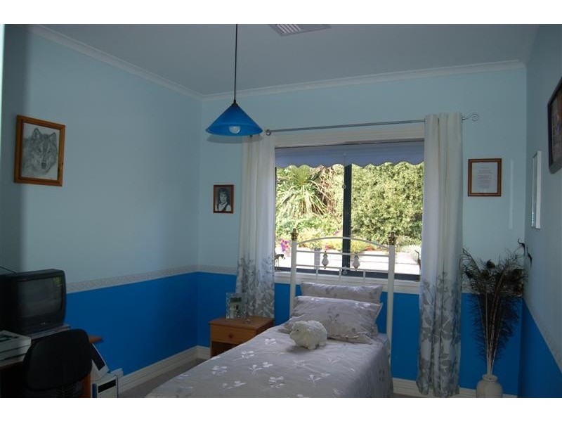 11 Mulberry Grove, Aberfoyle Park SA 5159