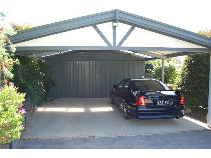 11 Mulberry Grove, Aberfoyle Park SA 5159