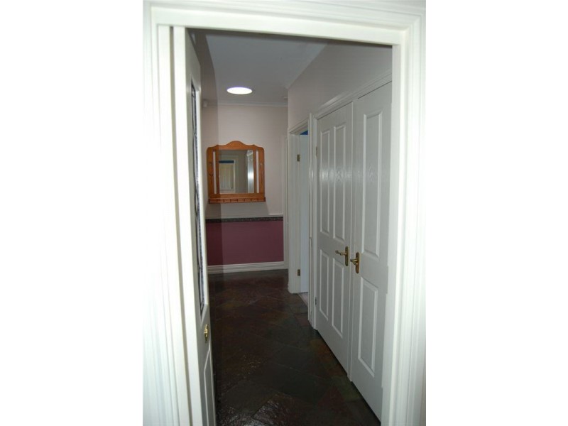 11 Mulberry Grove, Aberfoyle Park SA 5159