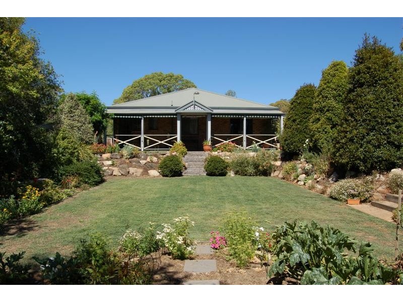 11 Mulberry Grove, Aberfoyle Park SA 5159