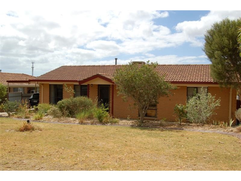5 Serenade Cresent, Aberfoyle Park SA 5159
