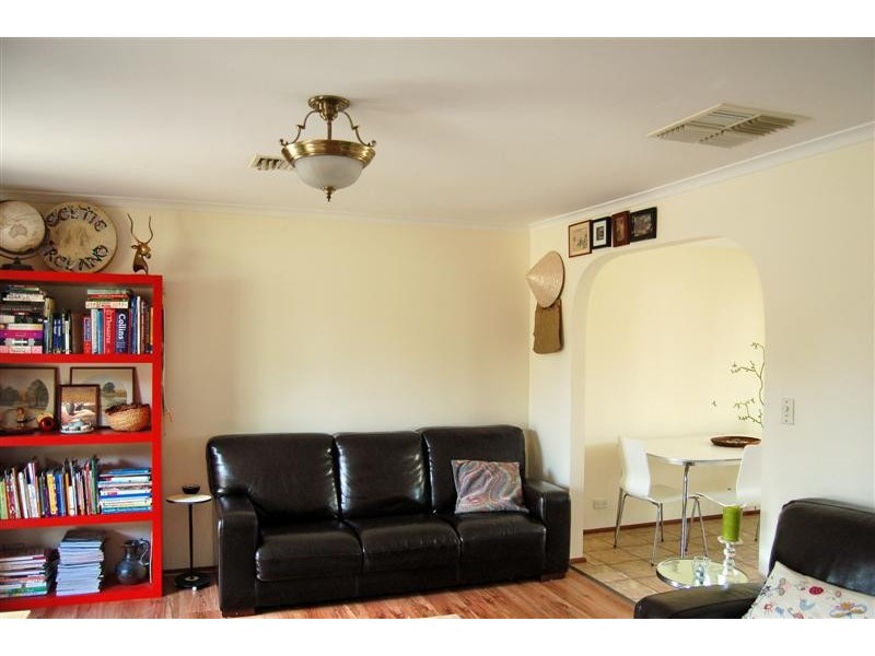 5 Serenade Cresent, Aberfoyle Park SA 5159