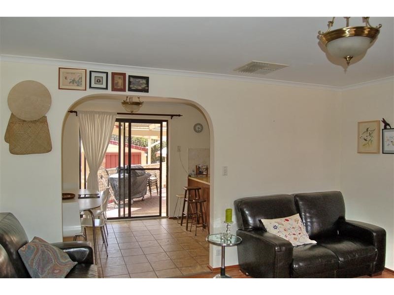 5 Serenade Cresent, Aberfoyle Park SA 5159