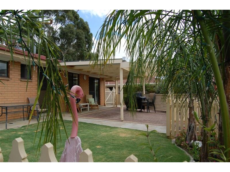 5 Serenade Cresent, Aberfoyle Park SA 5159