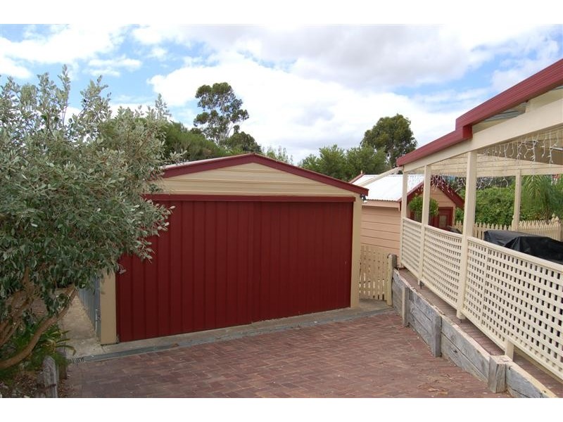 5 Serenade Cresent, Aberfoyle Park SA 5159