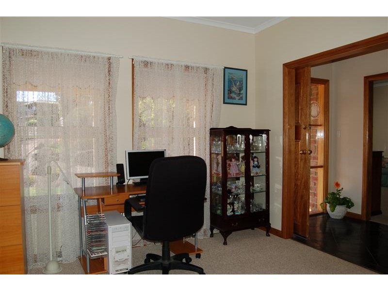 24 Vaucluse Drive, Happy Valley SA 5159