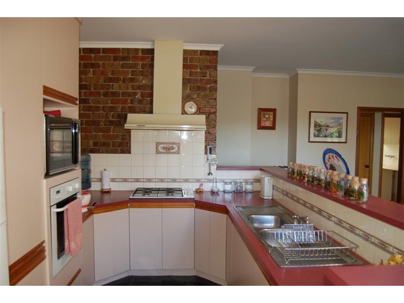 24 Vaucluse Drive, Happy Valley SA 5159