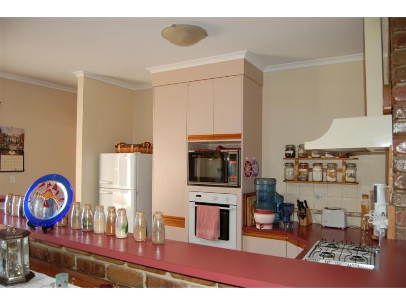 24 Vaucluse Drive, Happy Valley SA 5159