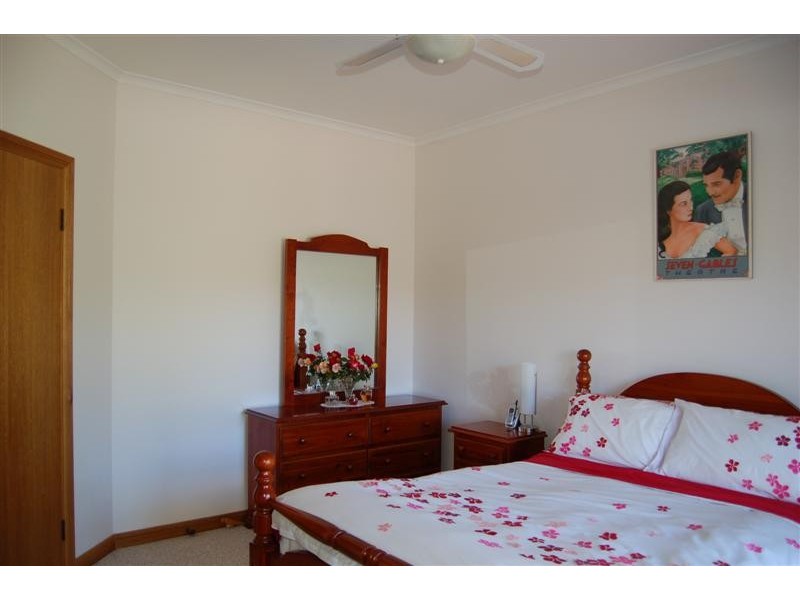 24 Vaucluse Drive, Happy Valley SA 5159