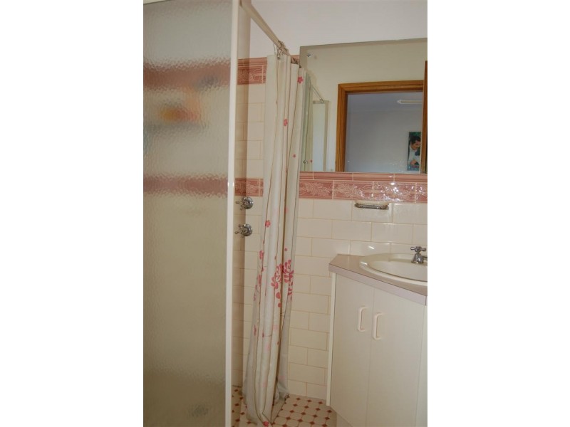 24 Vaucluse Drive, Happy Valley SA 5159