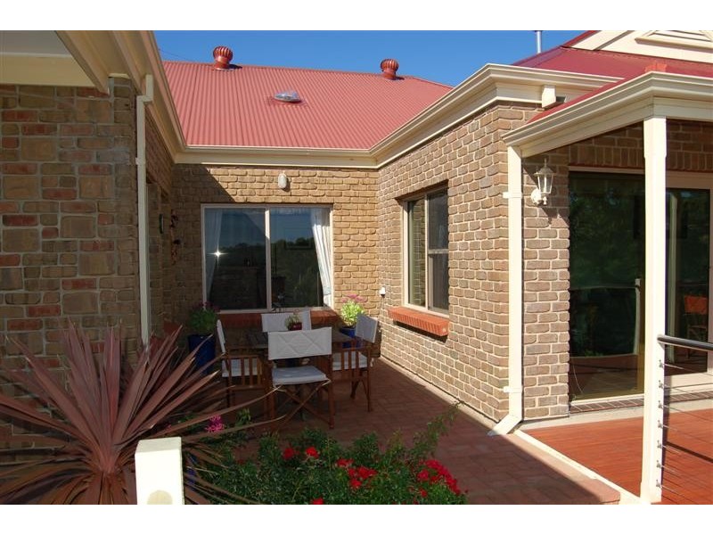 24 Vaucluse Drive, Happy Valley SA 5159